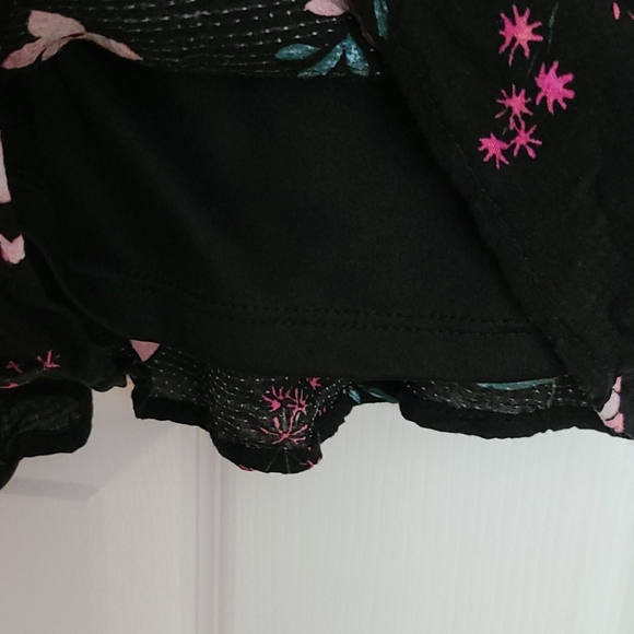 Candie's floral shorts romper - Picture 8 of 11